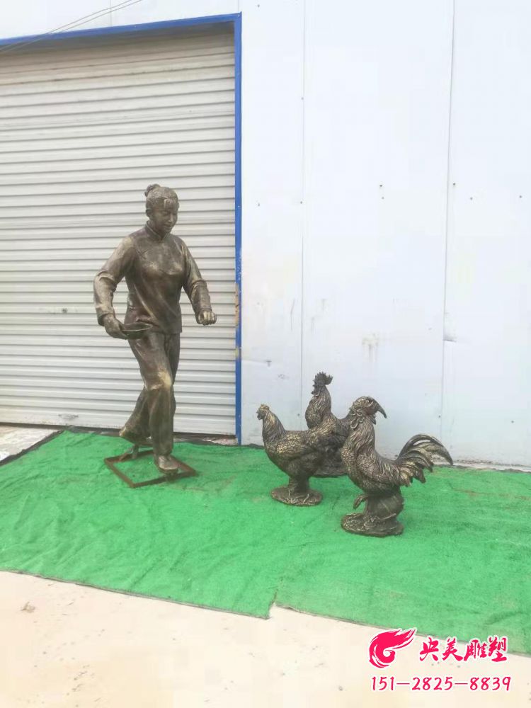 喂雞人物雕塑-農家院玻璃鋼仿銅民俗生活喂雞人物雕塑圖片 喂雞人物雕塑-農家院玻璃鋼仿銅民俗生活喂雞人物雕塑圖片