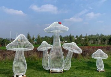 不銹鋼蘑菇雕塑-園林草坪房地產景觀鏤空不銹鋼絲編織蘑菇