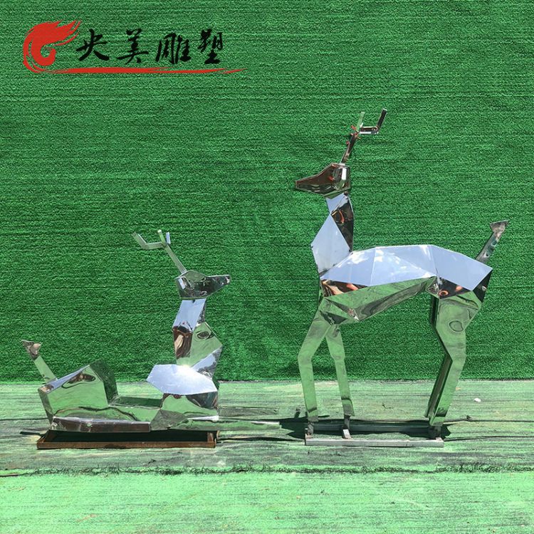 公園不銹鋼鏡面幾何梅花鹿雕塑圖片 公園不銹鋼鏡面幾何梅花鹿雕塑圖片