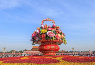 景區廣場玻璃鋼花籃雕塑
