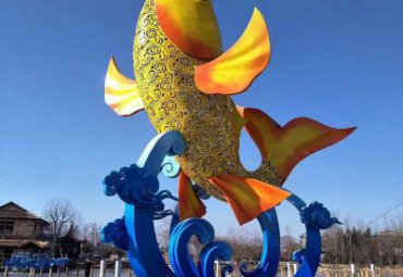 公園不銹鋼彩繪鯉魚水景雕塑