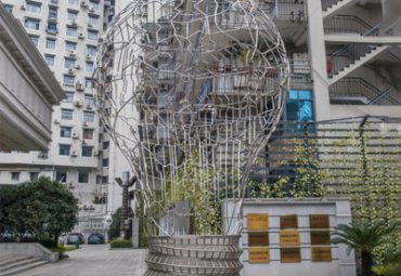 廣場不銹鋼鏤空燈泡雕塑