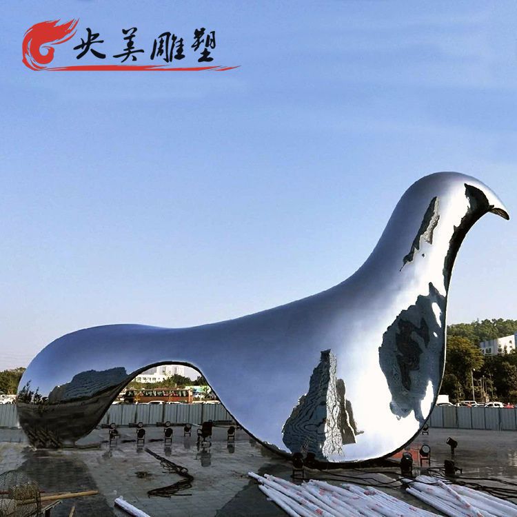 廣場不銹鋼鏡面鴿子雕塑圖片 廣場不銹鋼鏡面鴿子雕塑圖片