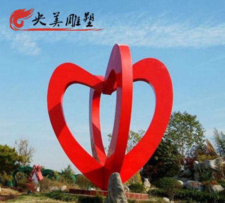 廣場不銹鋼鏤空愛心雕塑圖片 廣場不銹鋼鏤空愛心雕塑圖片