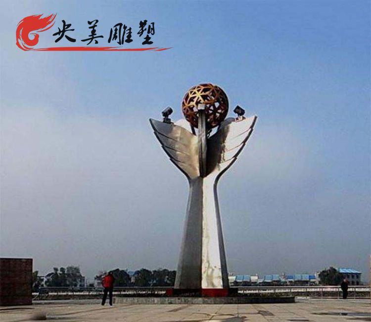 廣場擺放不銹鋼魚尾鏤空球雕塑圖片 廣場擺放不銹鋼魚尾鏤空球雕塑圖片