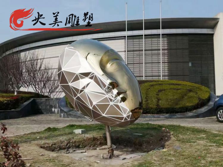 廣場擺放不銹鋼抽象面具雕塑圖片 廣場擺放不銹鋼抽象面具雕塑圖片