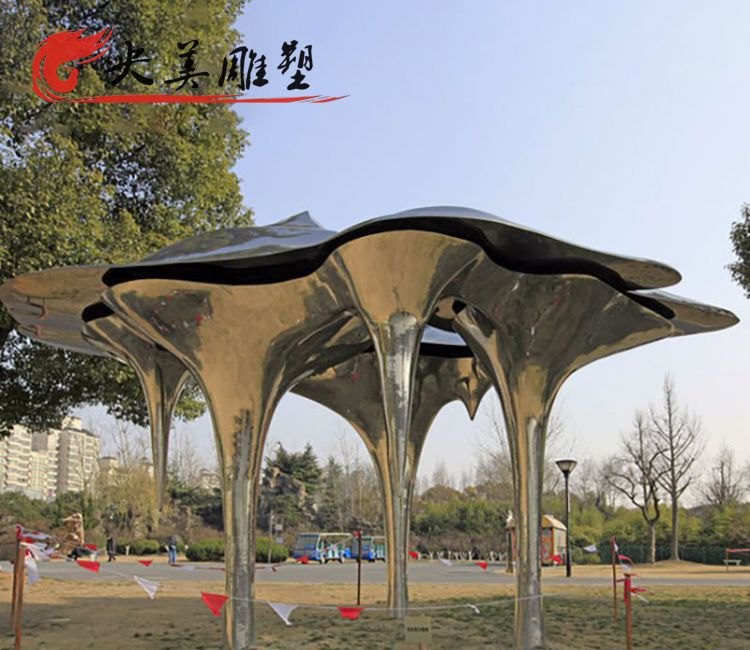 園林廣場擺放不銹鋼抽象鐘乳石雕塑圖片 園林廣場擺放不銹鋼抽象鐘乳石雕塑圖片