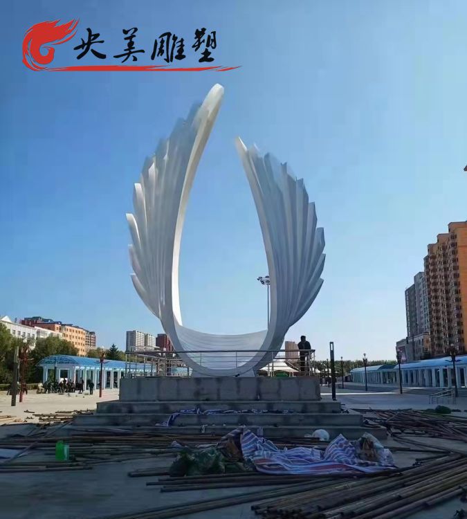 公園戶外擺放抽象不銹鋼翅膀景觀雕塑圖片 公園戶外擺放抽象不銹鋼翅膀景觀雕塑圖片