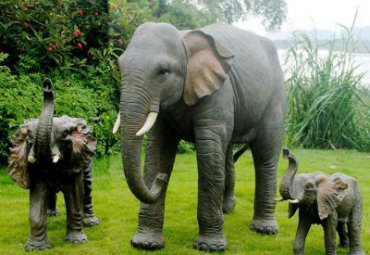 公園草坪玻璃鋼仿真動物一家三口大象雕塑
