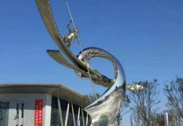 景區(qū)文化廣場擺放不銹鋼劃船人景觀雕塑