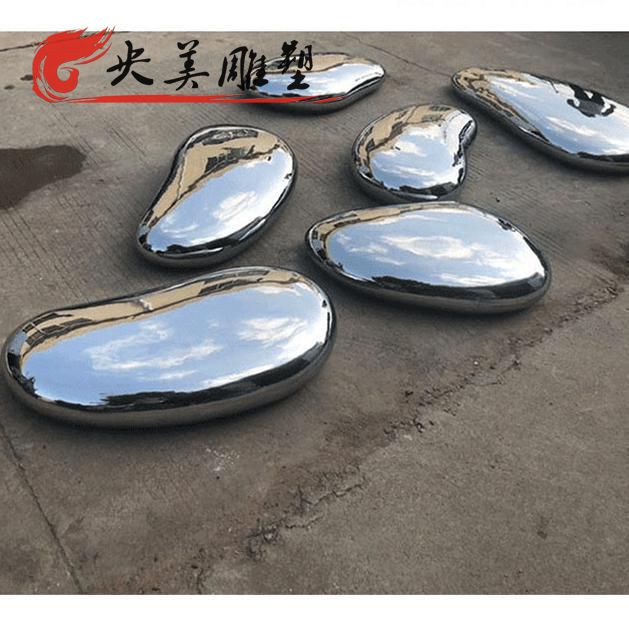 鏡面不銹鋼鵝卵石小區(qū)水景雕塑圖片 鏡面不銹鋼鵝卵石小區(qū)水景雕塑圖片