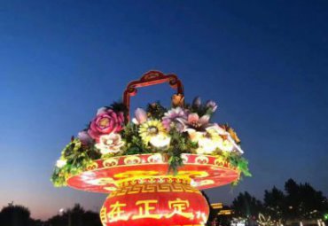 景點(diǎn)廣場(chǎng)地標(biāo)玻璃鋼燈光大花籃景觀雕塑