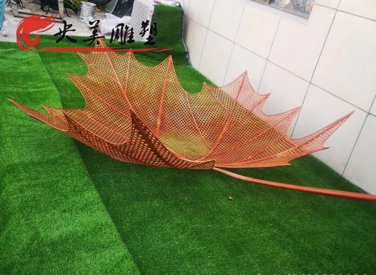酒店會所景觀園林網格不銹鋼樹葉雕塑圖片 酒店會所景觀園林網格不銹鋼樹葉雕塑圖片