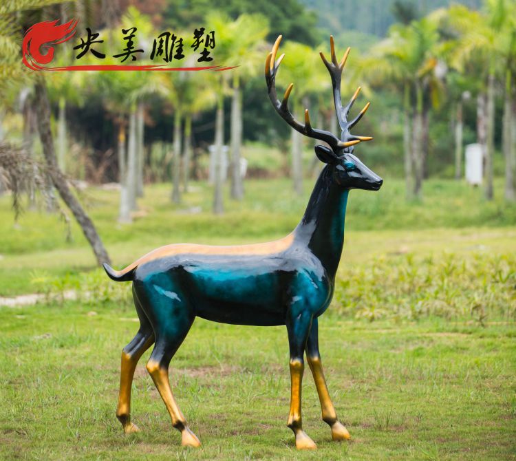戶外草坪玻璃鋼拋光抽象動物梅花鹿雕塑圖片 戶外草坪玻璃鋼拋光抽象動物梅花鹿雕塑圖片
