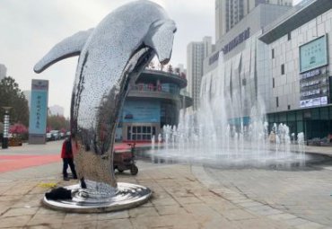 城市廣場不銹鋼噴泉水景擺件抽象海豚雕塑