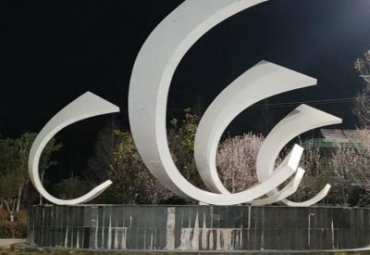 水景不銹鋼C型景觀裝飾雕塑