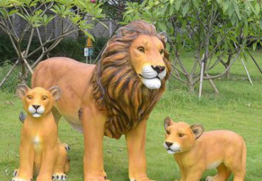 園林公園玻璃鋼仿真動物獅子雕塑