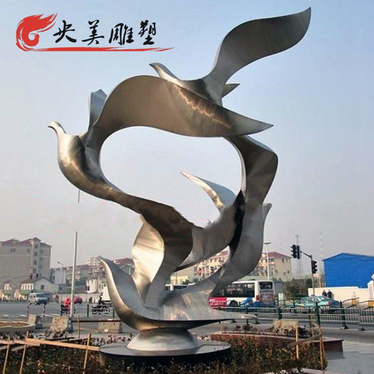 廣場擺放不銹鋼抽象鴿子飛翔景觀雕塑圖片 廣場擺放不銹鋼抽象鴿子飛翔景觀雕塑圖片