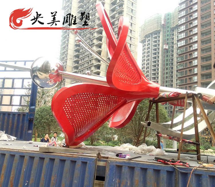 城市廣場不銹鋼創意紅色花朵景觀裝飾擺件圖片 城市廣場不銹鋼創意紅色花朵景觀裝飾擺件圖片