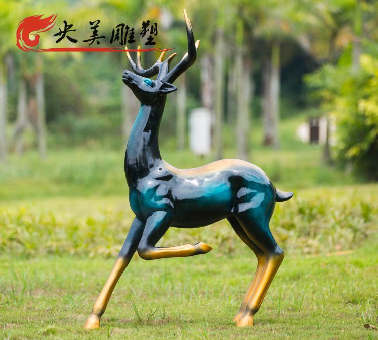 戶外草坪玻璃鋼拋光噴漆抽象梅花鹿雕塑圖片 戶外草坪玻璃鋼拋光噴漆抽象梅花鹿雕塑圖片