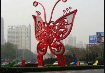 城市廣場擺放不銹鋼鏤空蝴蝶景觀雕塑