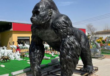 游樂園玻璃鋼大型仿真動物猩猩雕塑