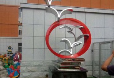 校園廣場不銹鋼創(chuàng)意圓環(huán)放飛的書籍雕塑