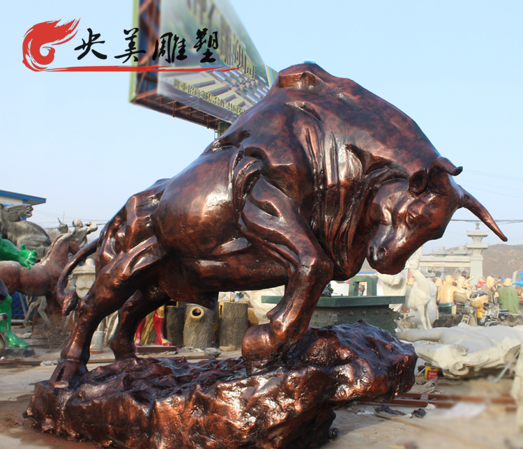 城市廣場玻璃鋼仿銅動物景觀開荒牛雕塑圖片 城市廣場玻璃鋼仿銅動物景觀開荒牛雕塑圖片