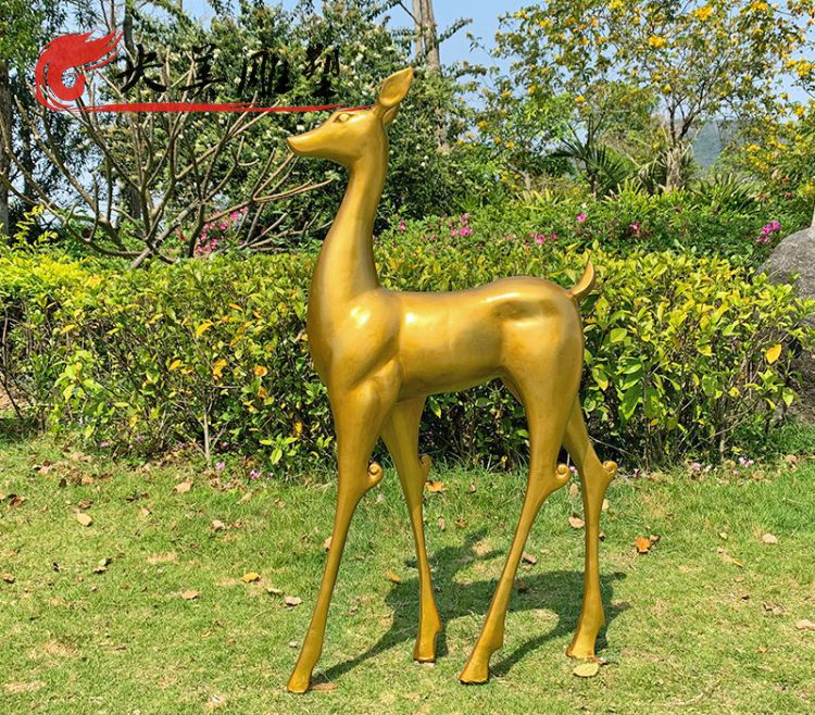園林戶外玻璃鋼噴金烤漆抽象動物鹿雕塑圖片 園林戶外玻璃鋼噴金烤漆抽象動物鹿雕塑圖片