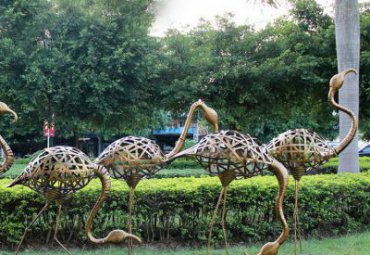 公園草坪不銹鋼鏤空抽象火烈鳥雕塑