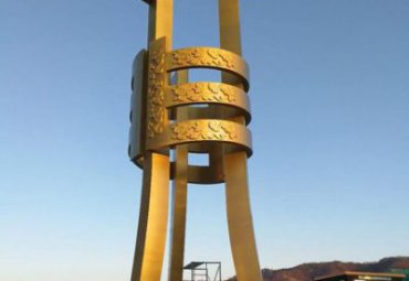 廣場(chǎng)擺放大型不銹鋼抽象鼎城市景觀地標(biāo)性雕塑