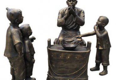 景區步行街擺放玻璃鋼仿銅民俗文化吹糖人商販小品雕塑