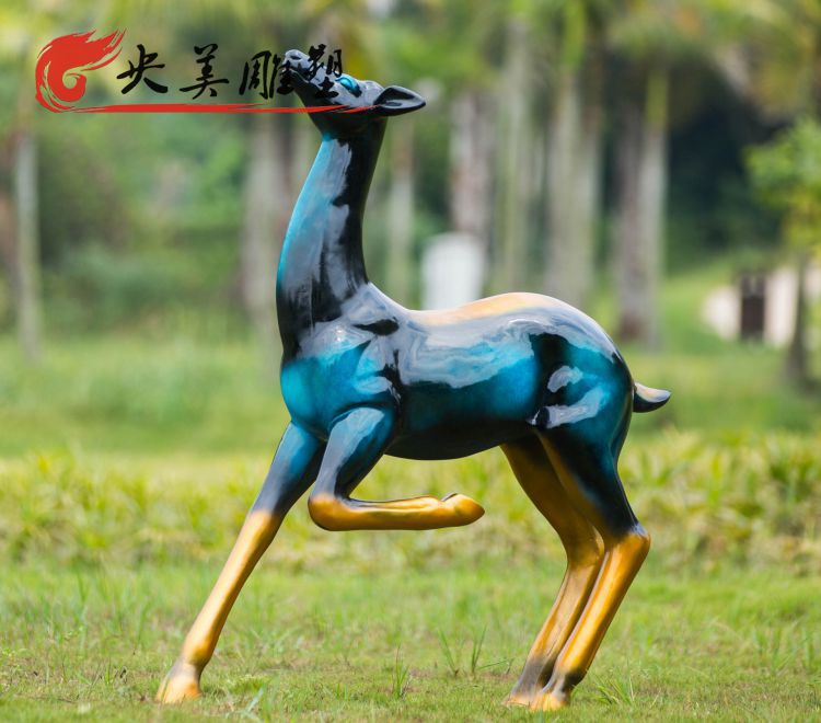 園林草坪玻璃鋼拋光抽象動物落地擺件梅花鹿圖片 園林草坪玻璃鋼拋光抽象動物落地擺件梅花鹿圖片